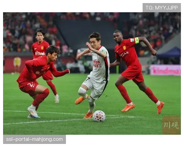 成都蓉城2-1逆转国安，韦世豪补时绝杀继续领跑